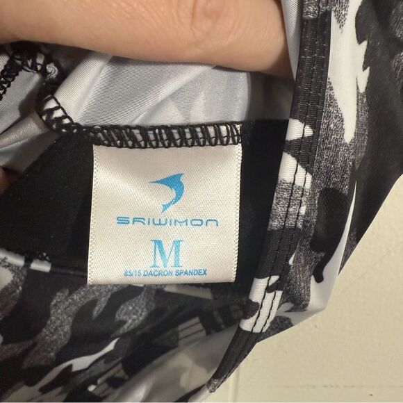 Gray and Black Crop Swim Top with Cut-Out Design - Picture 3 of 4